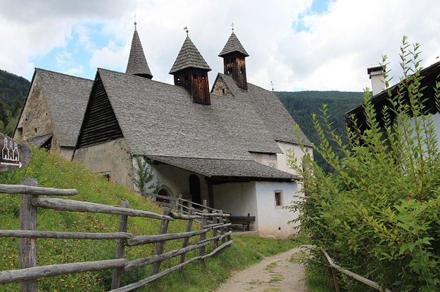 Three Churches 144765 640